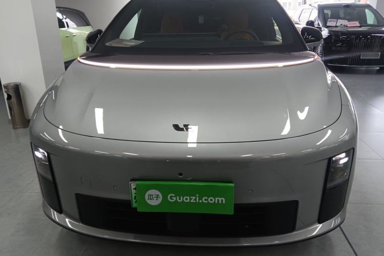 Used Li Auto i6 2025 Model Four-Wheel-Drive Standard Type
