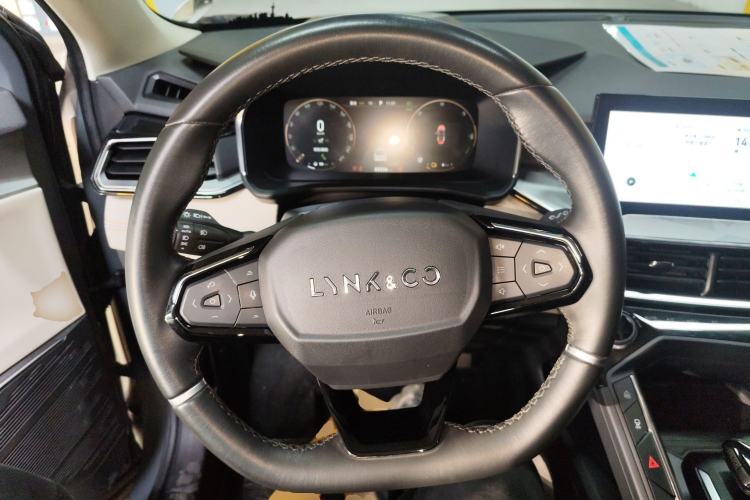 Used Lynk & Co 06 EM-P 2022 PHEV 84 km Range Pro Version