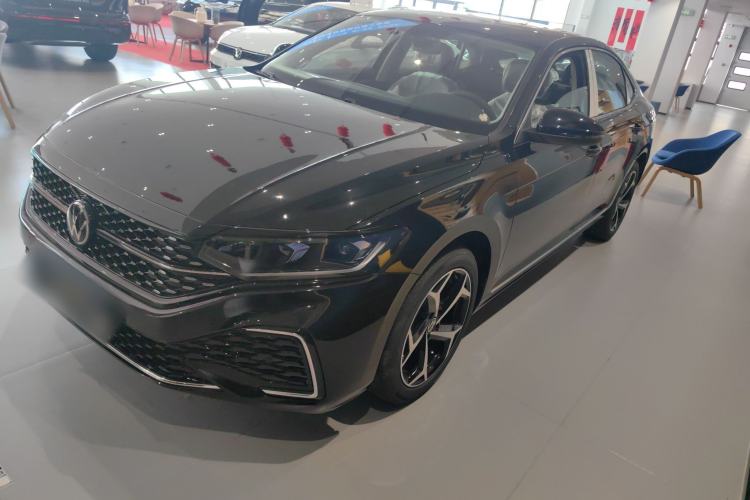 Used Volkswagen Passat 2026 Model, Outstanding 380TSI Xingkong Longteng Edition
