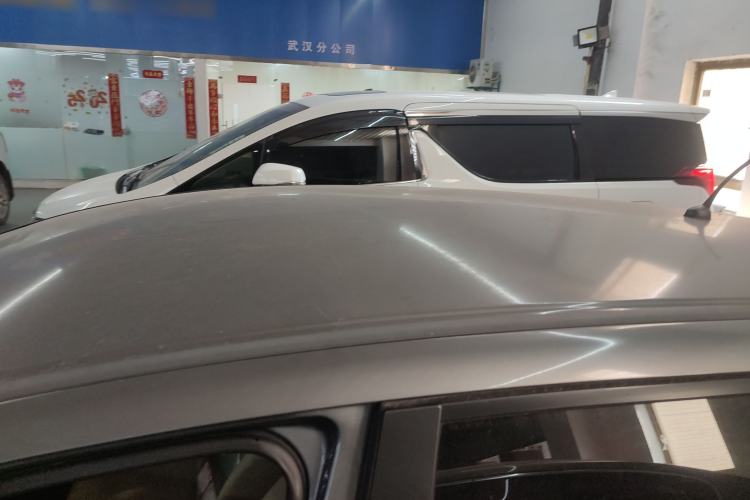 Used Honda Jade 2013 1.8L automatic Comfort version 6 seats
