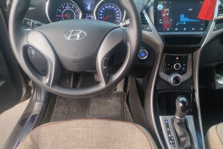 Used Hyundai Elantra (5th Generation / Langdong) 2015 1.6L Automatic Leading Model Steering Wheel