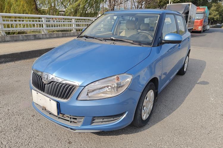 Used Skoda Fabia 2014 1.4L Automatic Crystal Edition
