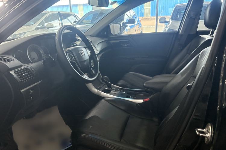 Used Honda Accord 2016 2.0L Comfort Edition Interior 2