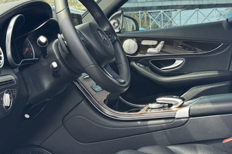 Used Mercedes-Benz GLC 2016 GLC 260 4MATIC Dynamic Edition