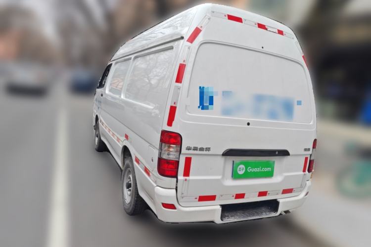 Used Jinbei Hiace 2018 2.0L Fifth-Generation Box Truck Standard Roof 2 Seats 4G21C
