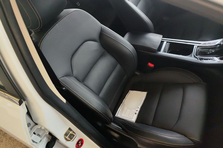 Used Geely Auto Emgrand 2018 1.5L CVT Upward Connect Edition Right Front Seat