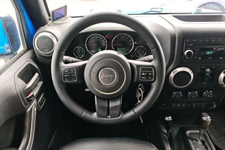 Used Jeep Wrangler 2015 3.0L Sahara Four-Door Edition
