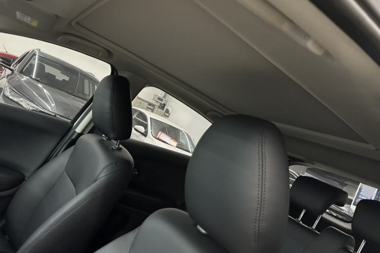 Used Honda Vezel 2022 1.5L CVT Elite Smart Edition Interior 3