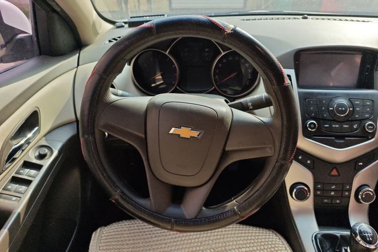 Used Chevrolet Cruze 2015 1.5L Classic SL MT