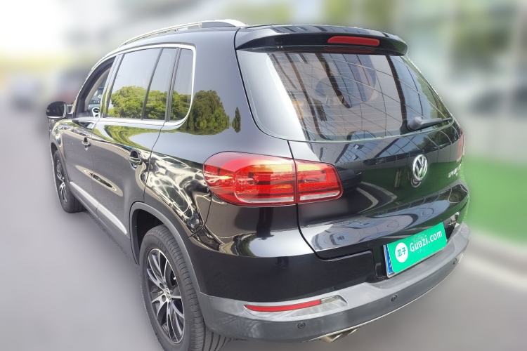 Used Volkswagen Tiguan 2015 2.0 TSI Automatic All-Wheel Drive Luxury Edition Rear Left 45 Deg