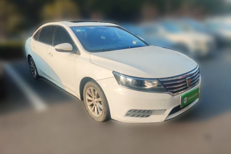 Used Roewe i6 2017 20T Manual Luxury Edition Front Right 45 Deg