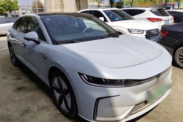 Used VOYAH PASSION 2023 Four-Wheel Drive Flagship Edition Front Right 45 Deg