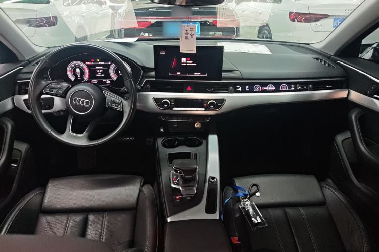 Used Audi A4L 2022 40 TFSI Fashion Dynamic Model Center Console