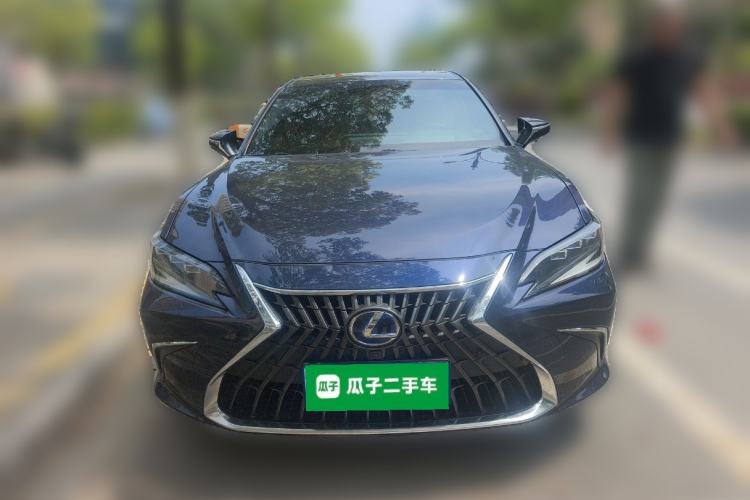 Used Lexus ES 2021 300h Executive Edition
