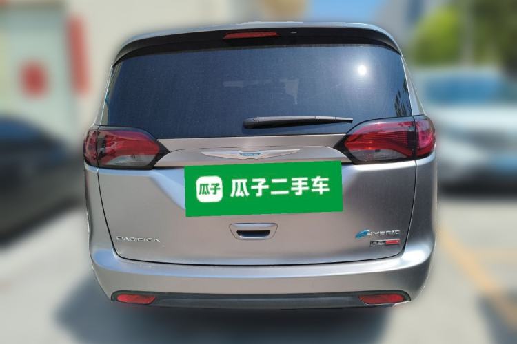 Used Chrysler Grand Voyager PHEV 2018 3.6L Plug-in Hybrid Rear