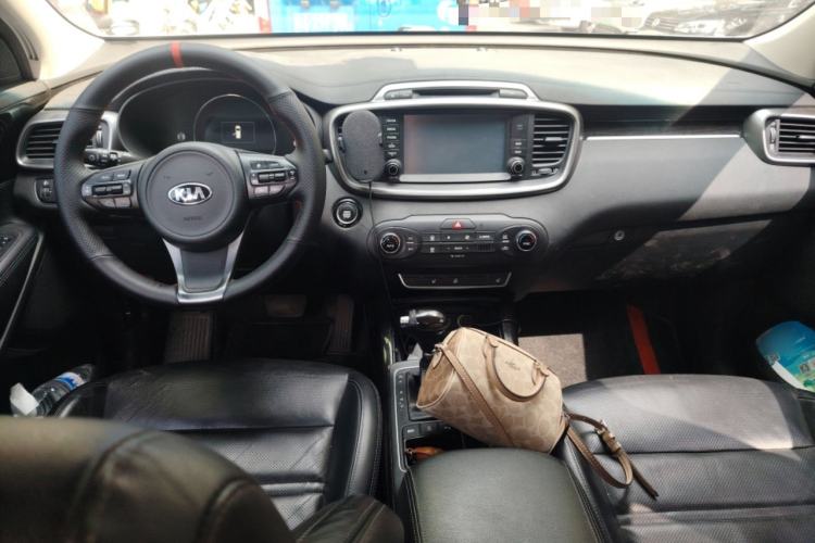 Used Kia Sorento 2015 Sorento L 2.4L Gasoline 4WD Elite Edition 7 Seats China IV Standard
