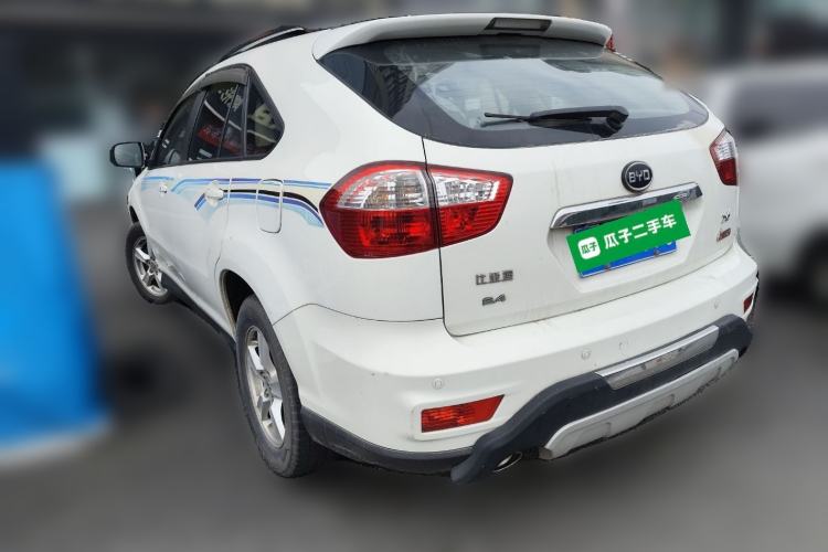 Used BYD S6 2014 2.4L Automatic Prestige 5-Seater
