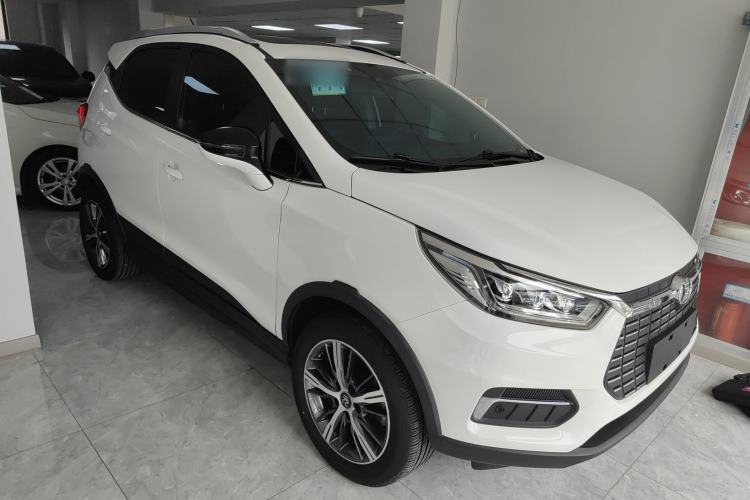 Used BYD Yuan New Energy 2019 EV535 High-Energy Leading Edition Front Right 45 Deg
