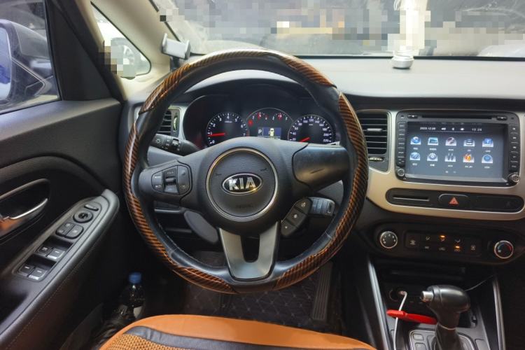 Used Kia Carens 2013 2.0L 7-Seater Automatic Standard Version China IV Standard