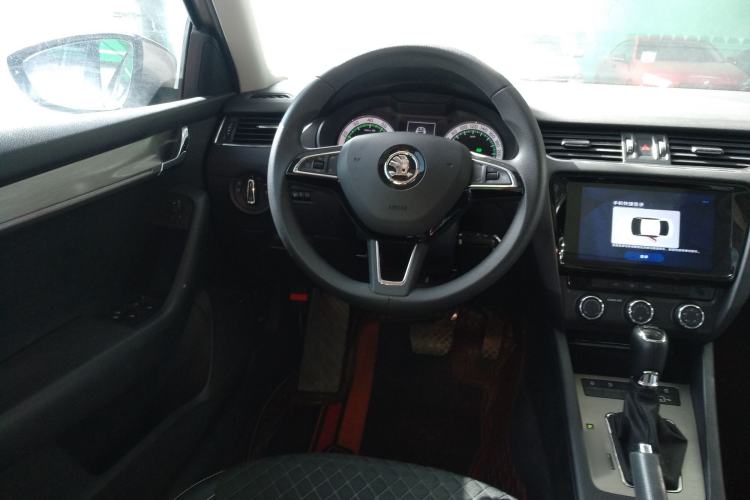 Used Skoda Octavia 2019 TSI230 DSG Smart & Comfort Edition China VI Standard
