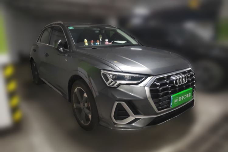 Used Audi Q3 2019 40 TFSI Fashion Dynamic Model Front Right 45 Deg