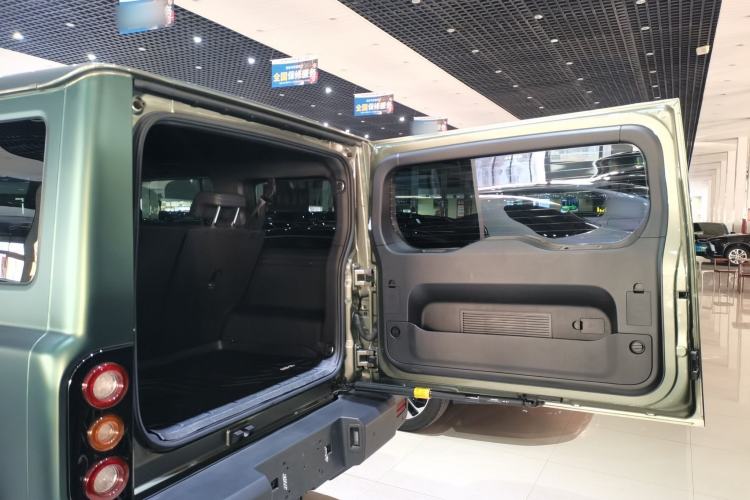 Used 212 T01 2024 2.0T Review Officer