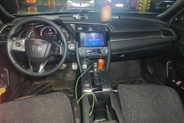 Used Honda Civic 2021 HATCHBACK 220TURBO CVT Trendy Cool Edition Center Console