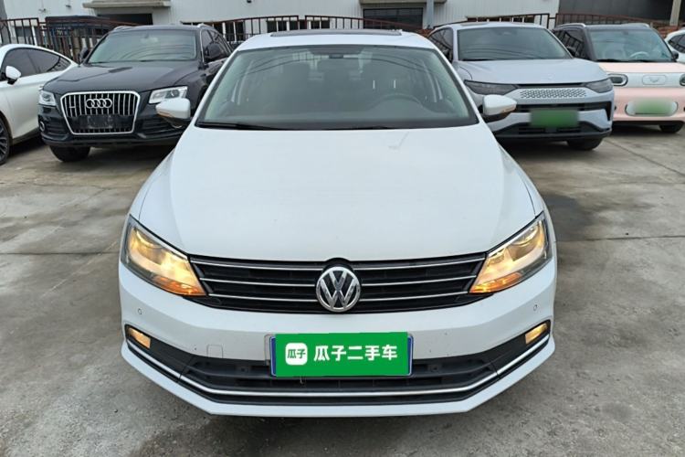 Used Volkswagen Sagitar 2015 230TSI Automatic Luxury Model Front