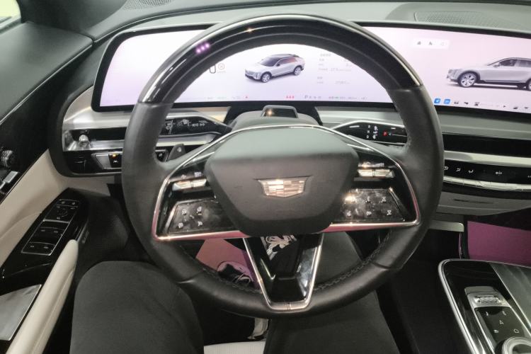 Used Cadillac LYRIQ 2022 Rear-Drive Long-Range Luxury Edition Steering Wheel