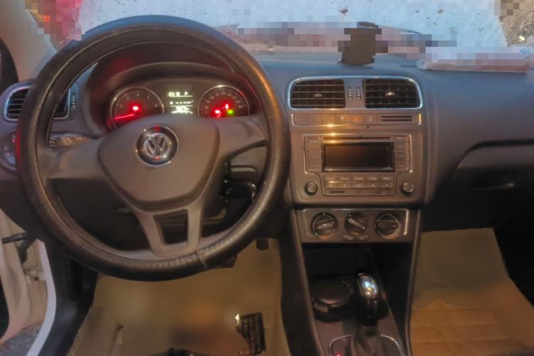 Used Volkswagen Polo 2014 1.6L Automatic Comfort Edition
