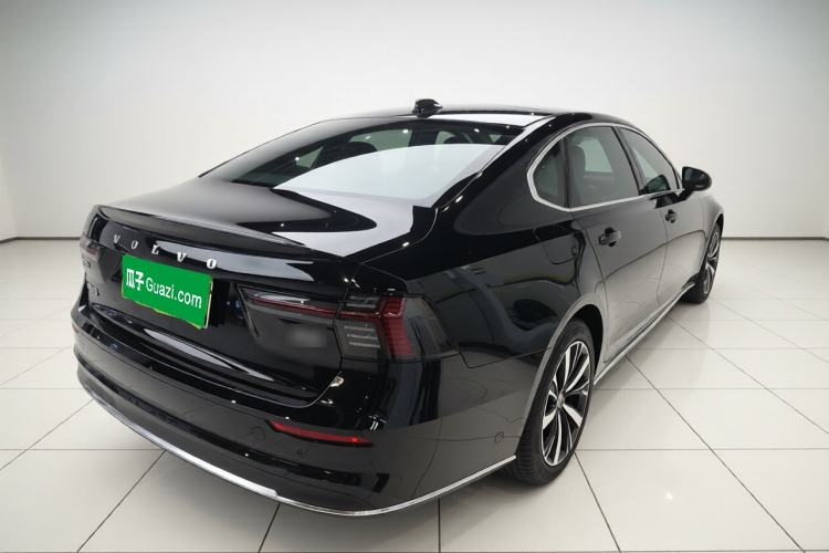 Used Volvo S90 2026 B5 Zhiyi Luxury Edition