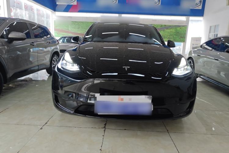 Used Tesla Model Y 2023 Rear-Wheel-Drive Version Front