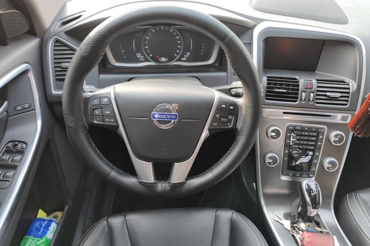 Used Volvo XC60 2015 T5 AWD Zhiyuan Edition
