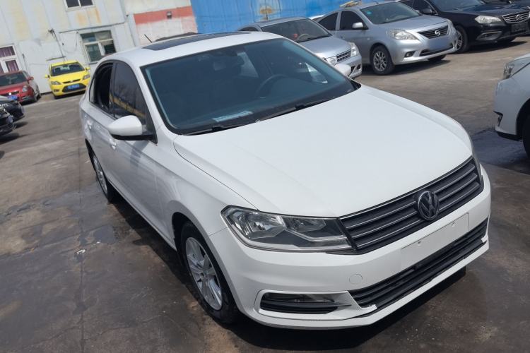 Used Volkswagen Santana 2016 1.6L Manual Comfort Edition Front Right 45 Deg