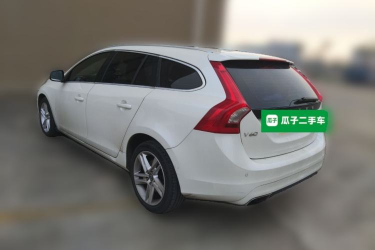Used Volvo V60 2014 Restyled T5 Zhiya Edition
