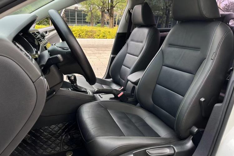 Used Volkswagen Sagitar 2018 180TSI DSG Prestige Edition Interior 3