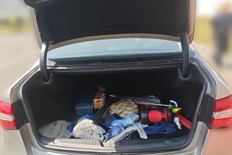 Used Kia Cadenza 2013 2.4L Deluxe Model China IV Trunk