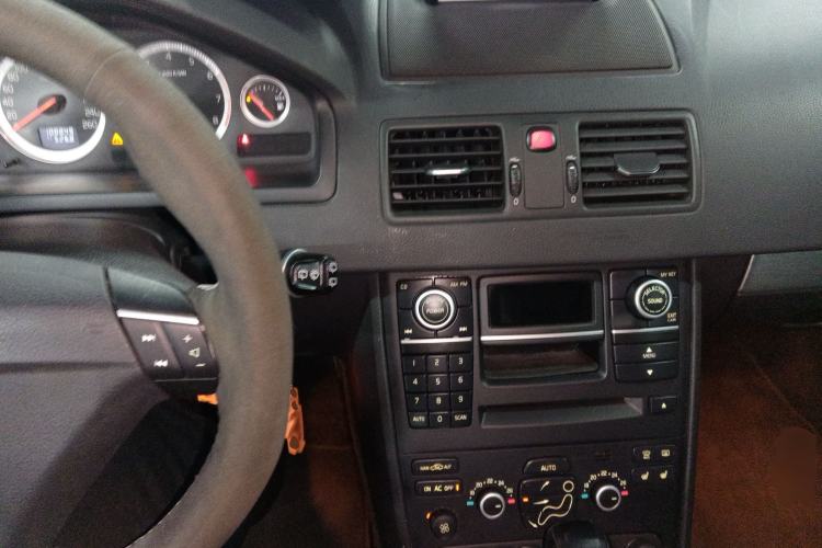 Used Volvo XC Classic 2014 T5 Luxury Edition
