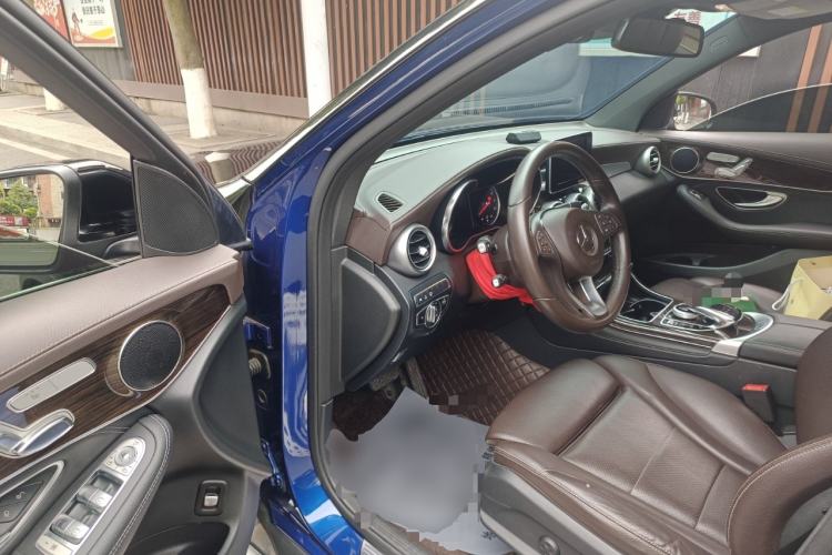 Used Mercedes-Benz GLC 2019 GLC 260 4MATIC Luxury Model
