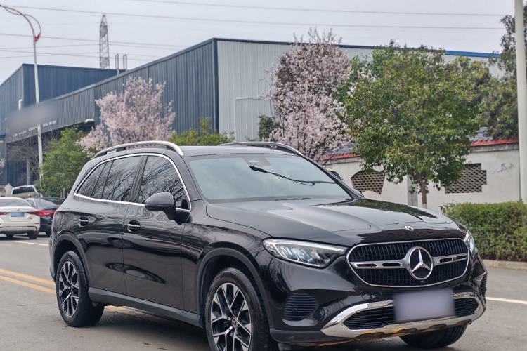 Used Mercedes-Benz GLC 2023 Facelift GLC 260 L 4MATIC Dynamic Version 5 Seats