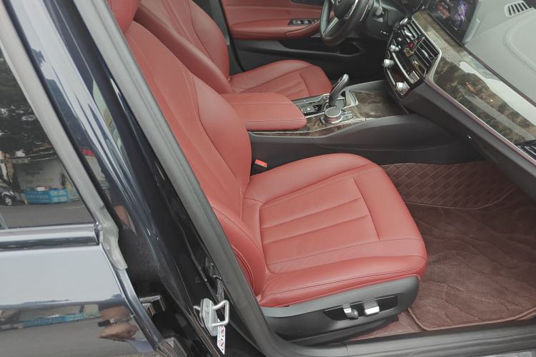 Used BMW 5 Series 2018 Restyled 530Li Leading Edition M Sport Package
