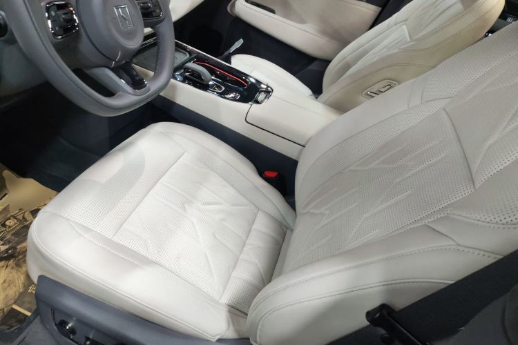 Used Zeekr 009 2024 Six-Seat Executive Version 4WD 108 kWh
