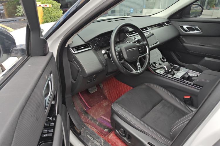 Used Land Rover Range Velar 2022 250 PS Left Front Seat