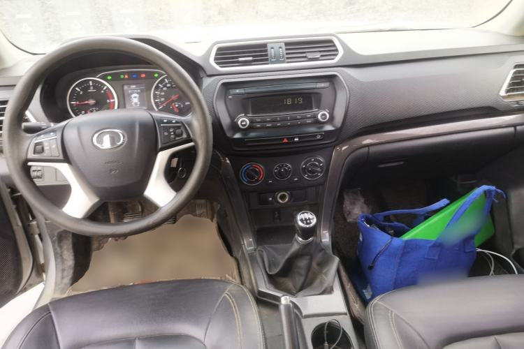 Used Great Wall Wingle 5 2017 2.0T European Version Diesel Two-Wheel Drive Advanced Large Double-Cab GW4D20E