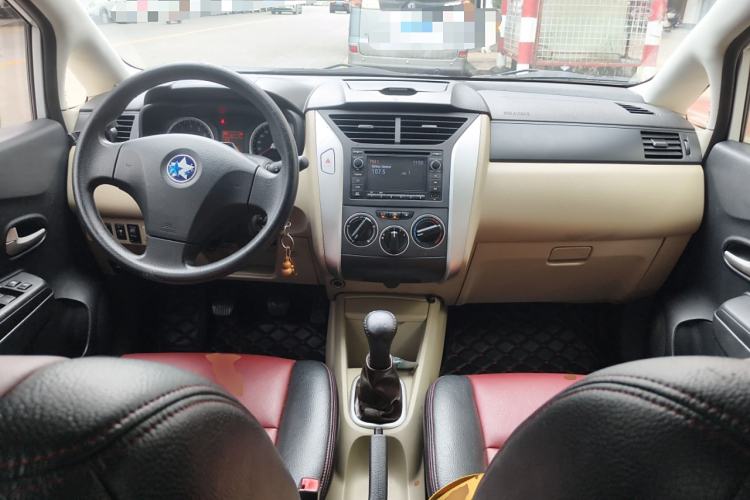 Used Venucia R50 2013 1.6L Manual Fashion Edition