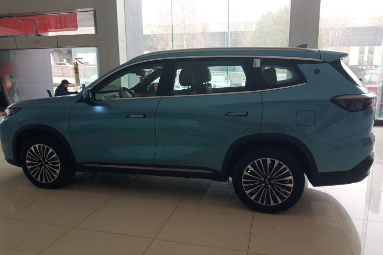 Used Chery Tiggo 8 PLUS C-DM 2025 1.5T 116 km Prestige Version 5 Seats Exterior 3