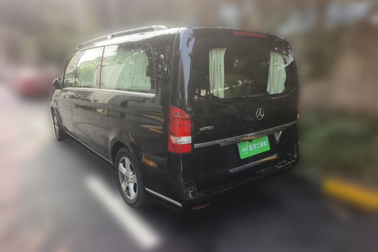 Used Mercedes-Benz Vito 2018 2.0T Elite Version 7 Seats China VI Emission Standard

