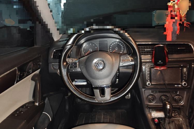 Used Volkswagen Cross Lavida 2014 1.4TSI DSG
