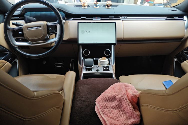 Used Land Rover Range Rover 2023 3.0 L6 360 PS Grand Edition