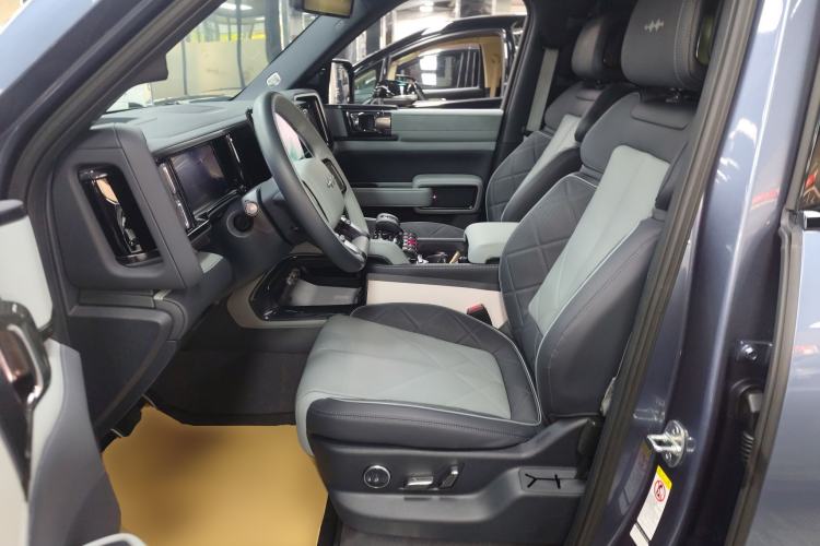 Used Formula Leopard Leopard 5 2023 Cloud Ride Flagship Edition